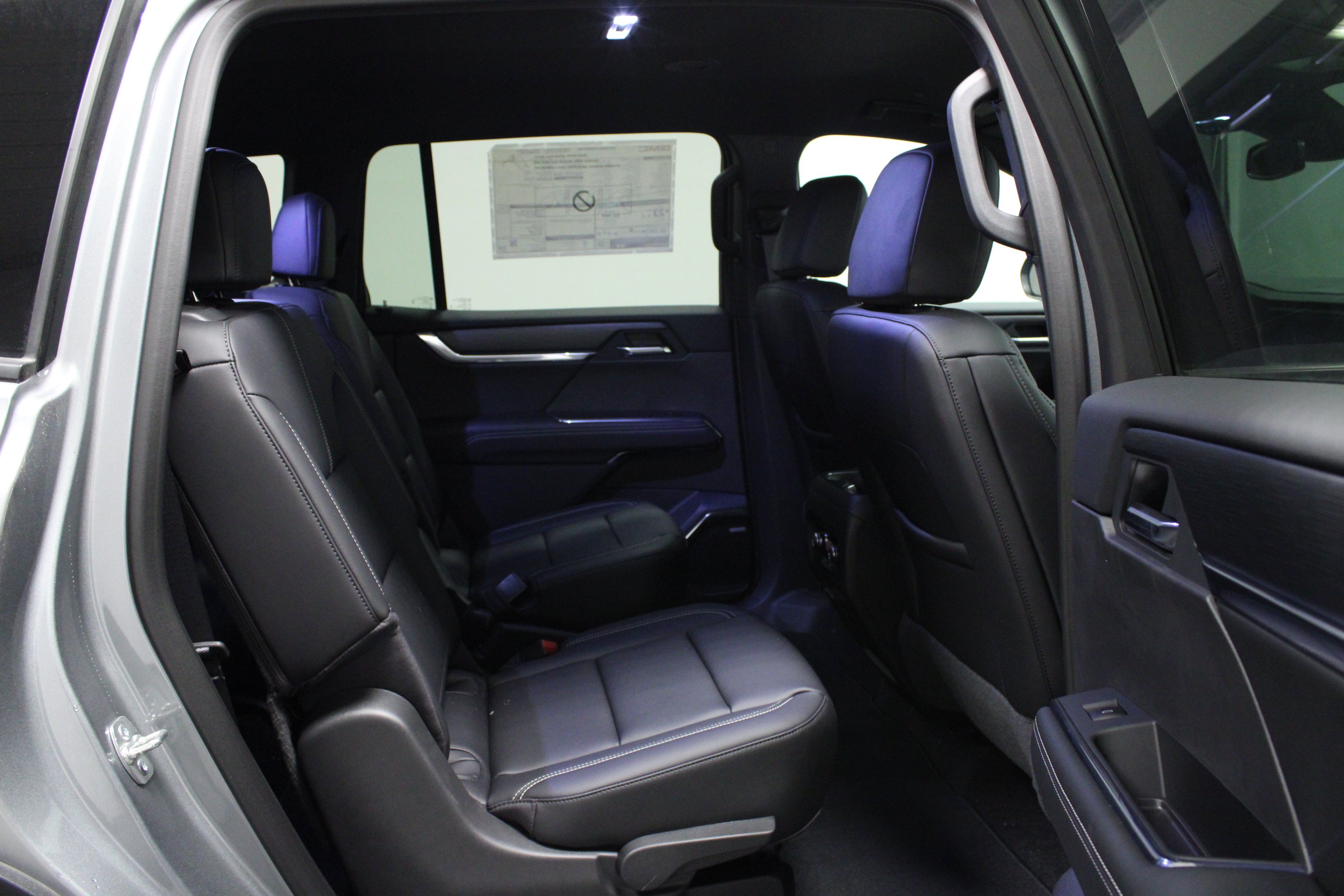 New 2025 GMC Acadia Elevation w/ Elevation Premium Package FWD image 16