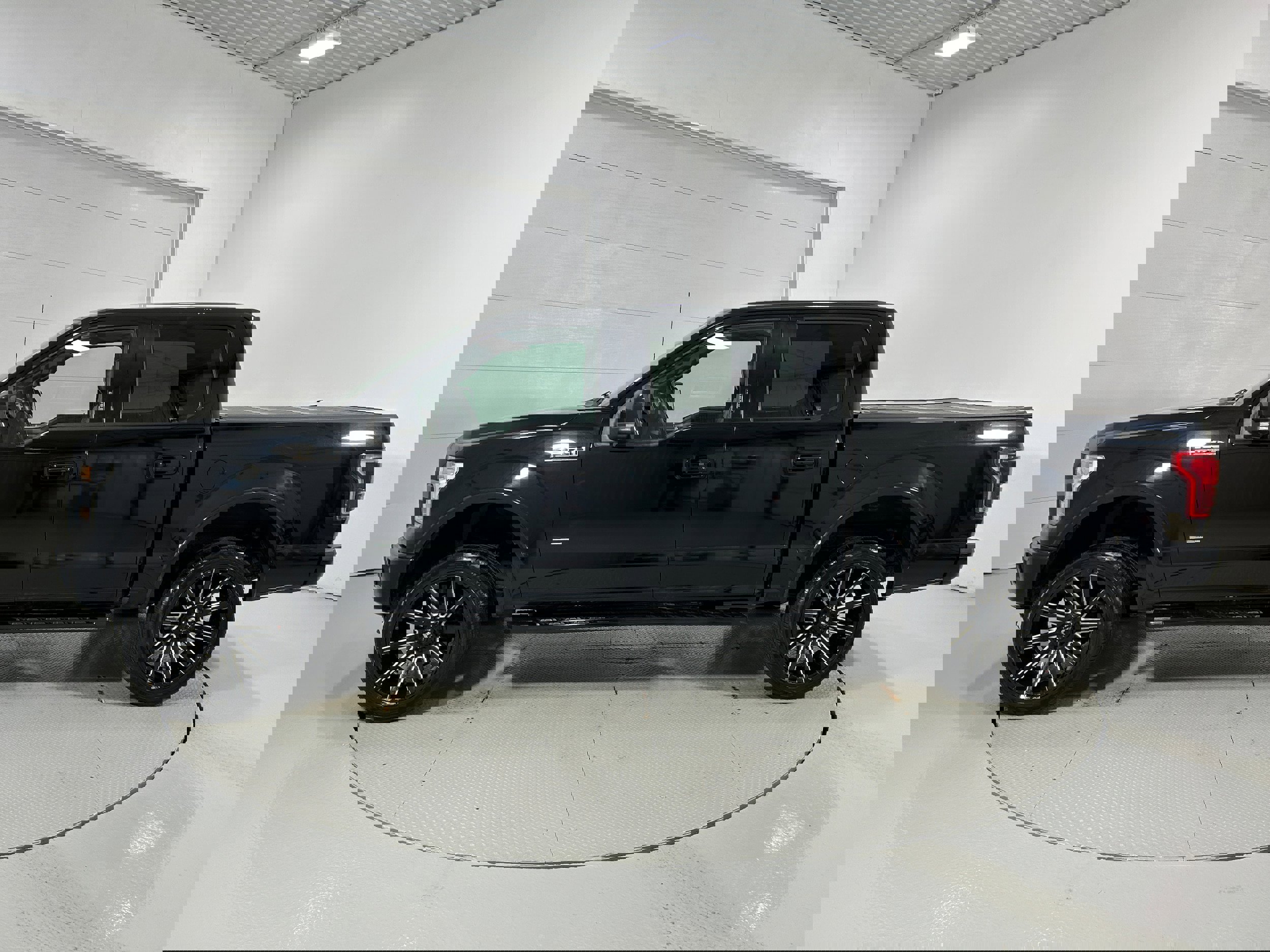 Used 2016 Ford F150 Lariat w/ Equipment Group 502A Luxury image 22