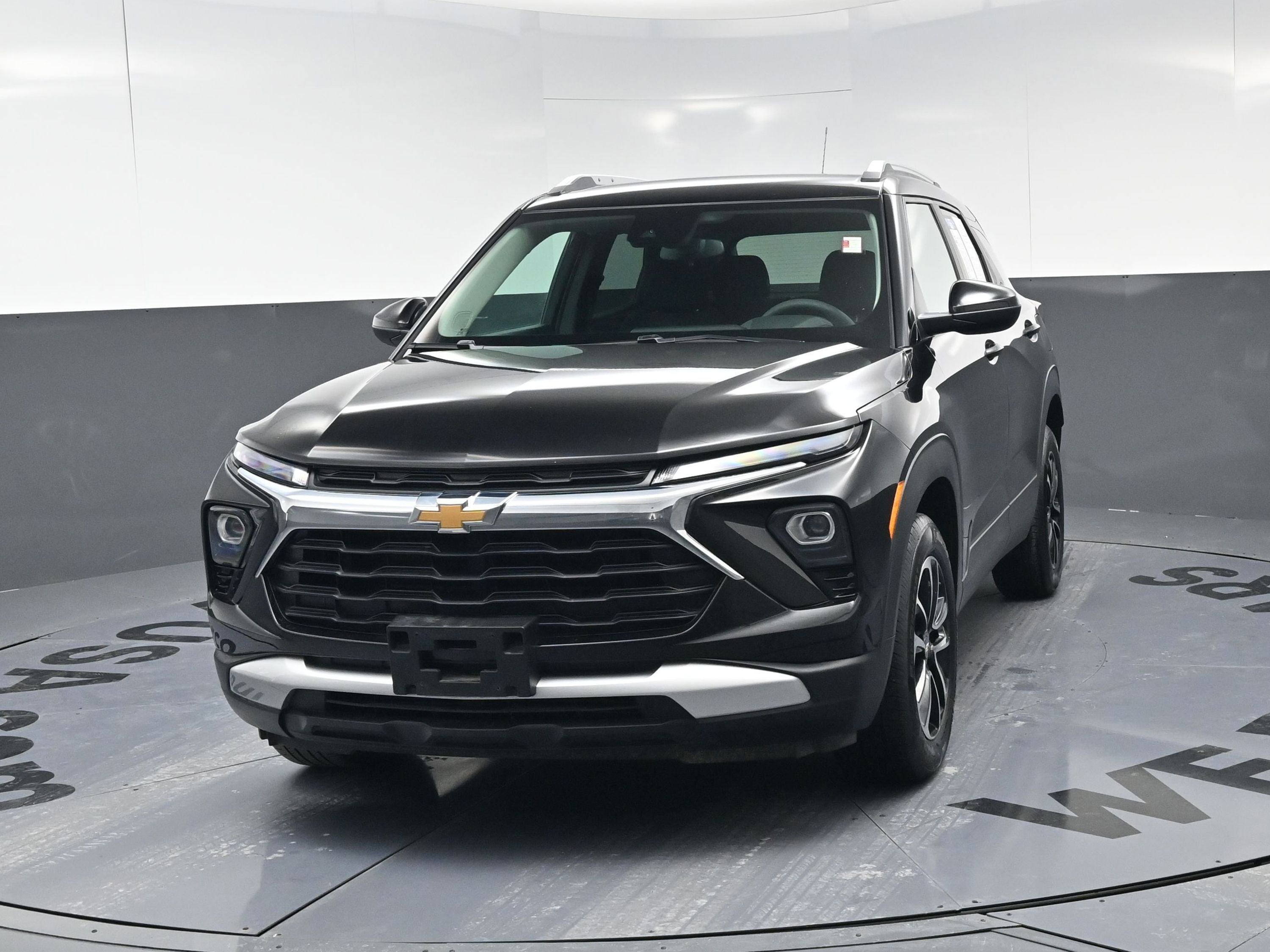 Certified 2025 Chevrolet TrailBlazer LT w/ Driver Confidence Package image 11