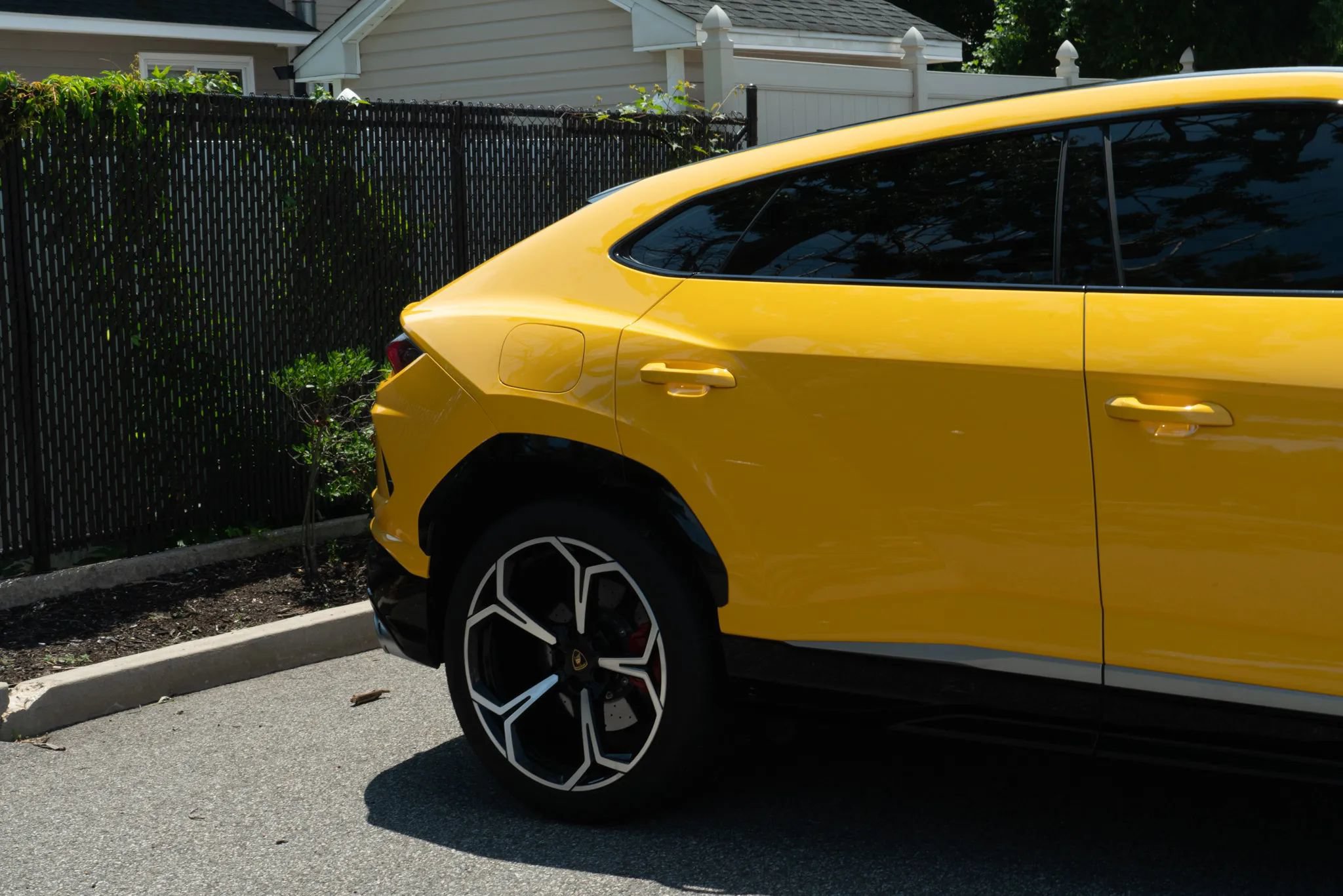 Used 2021 Lamborghini Urus AWD/4WD image 40