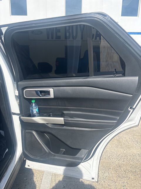 Used 2021 Ford Explorer XLT w/ Equipment Group 202A image 8