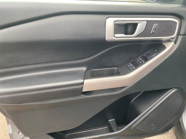 Used 2023 Ford Explorer XLT image 14
