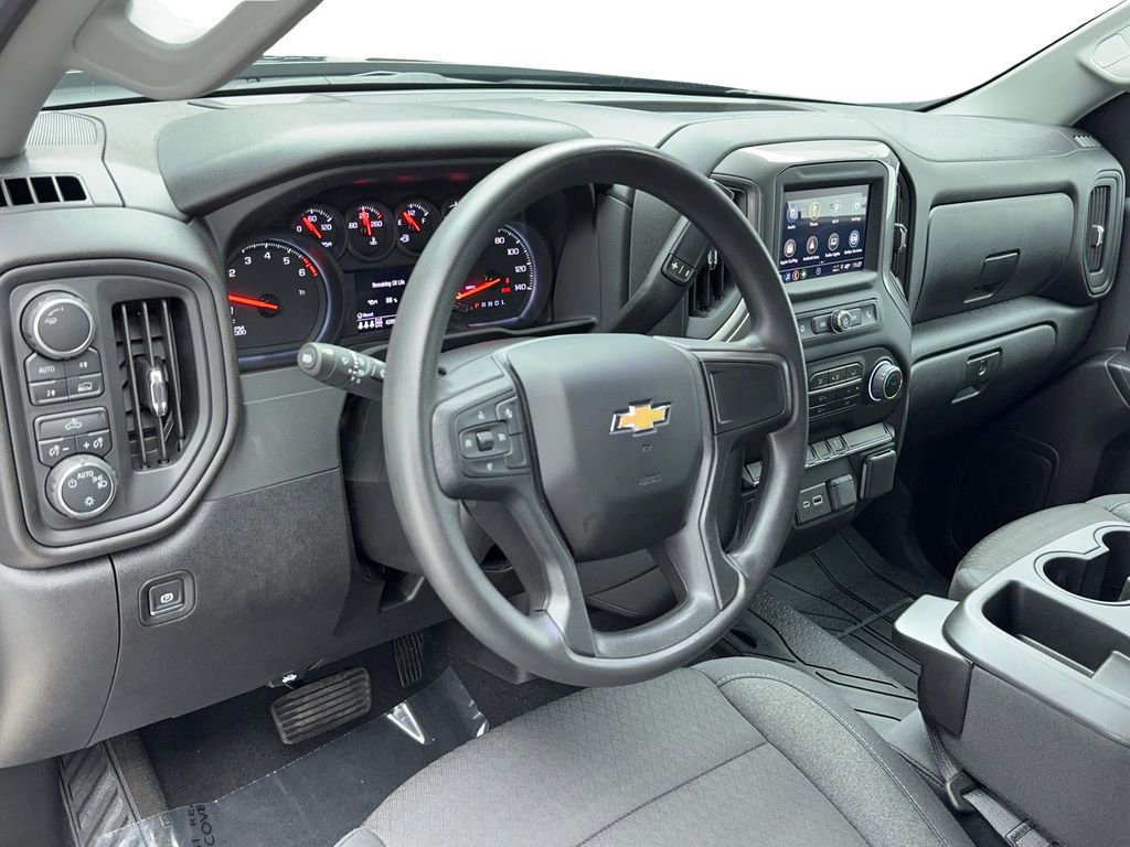 Used 2025 Chevrolet Silverado 1500 Custom image 14