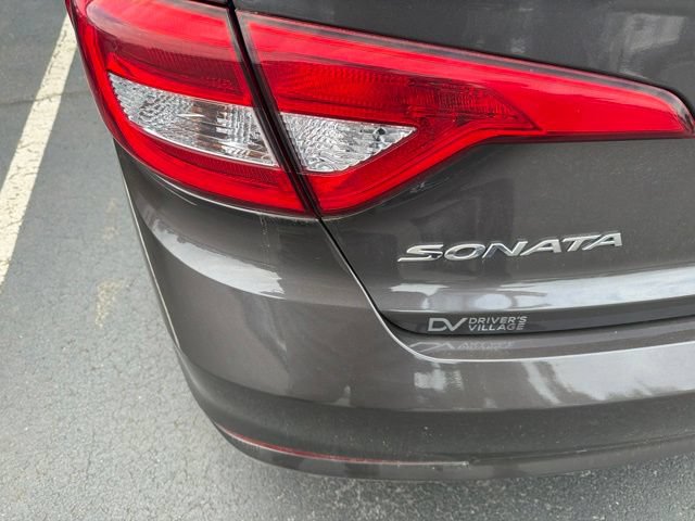 Used 2016 Hyundai Sonata Sport w/ Option Group 1V FWD image 6