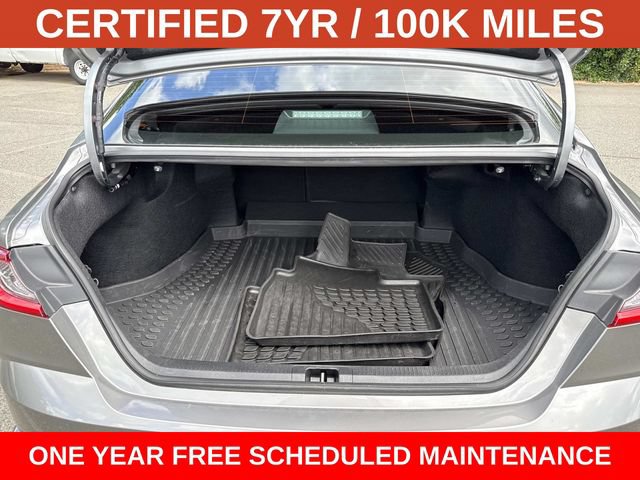 Used 2025 Toyota Camry XSE FWD image 12