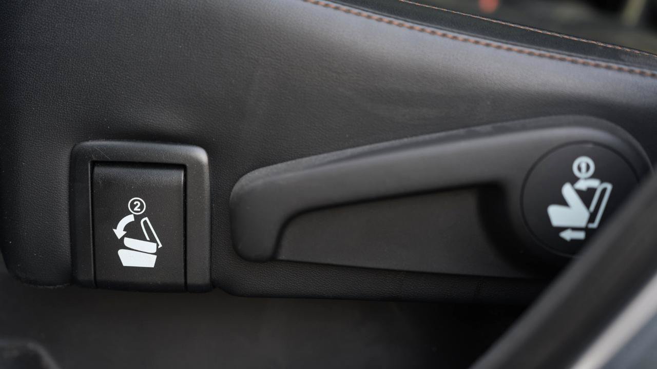 Used 2015 Toyota Highlander XLE AWD/4WD image 23