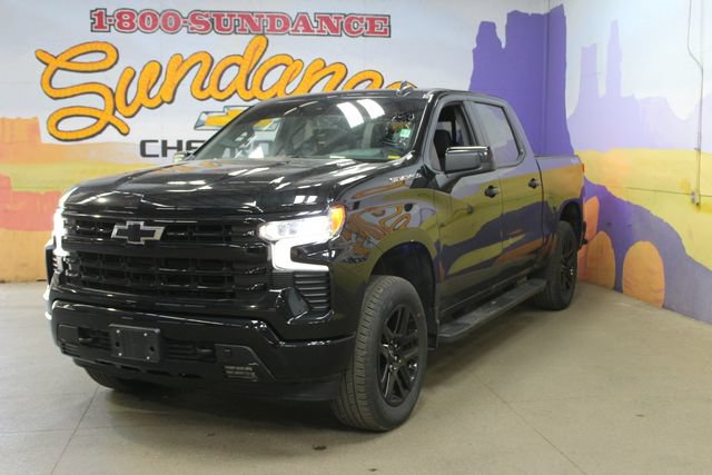 Used 2023 Chevrolet Silverado 1500 RST w/ Convenience Package II AWD/4WD image 2