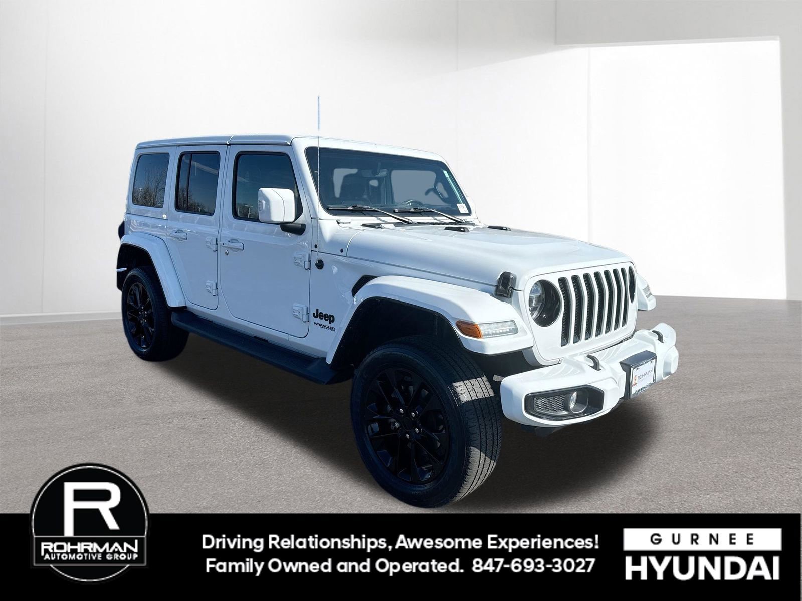 Used 2022 Jeep Wrangler Unlimited Sahara image 2