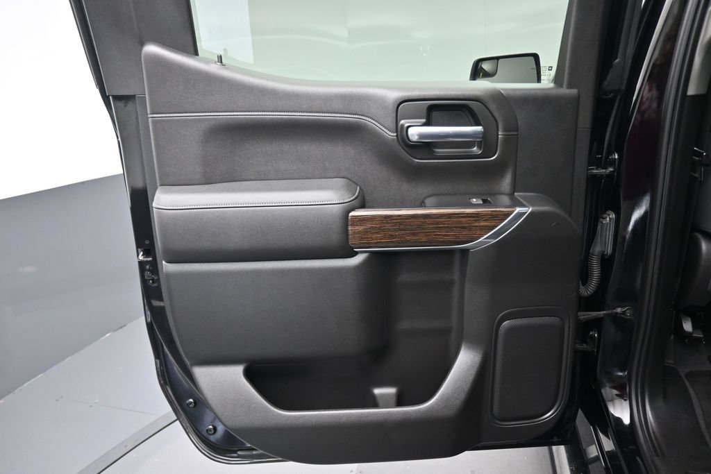 Used 2019 GMC Sierra 1500 SLE w/ X31 Off-Road Package AWD/4WD image 30