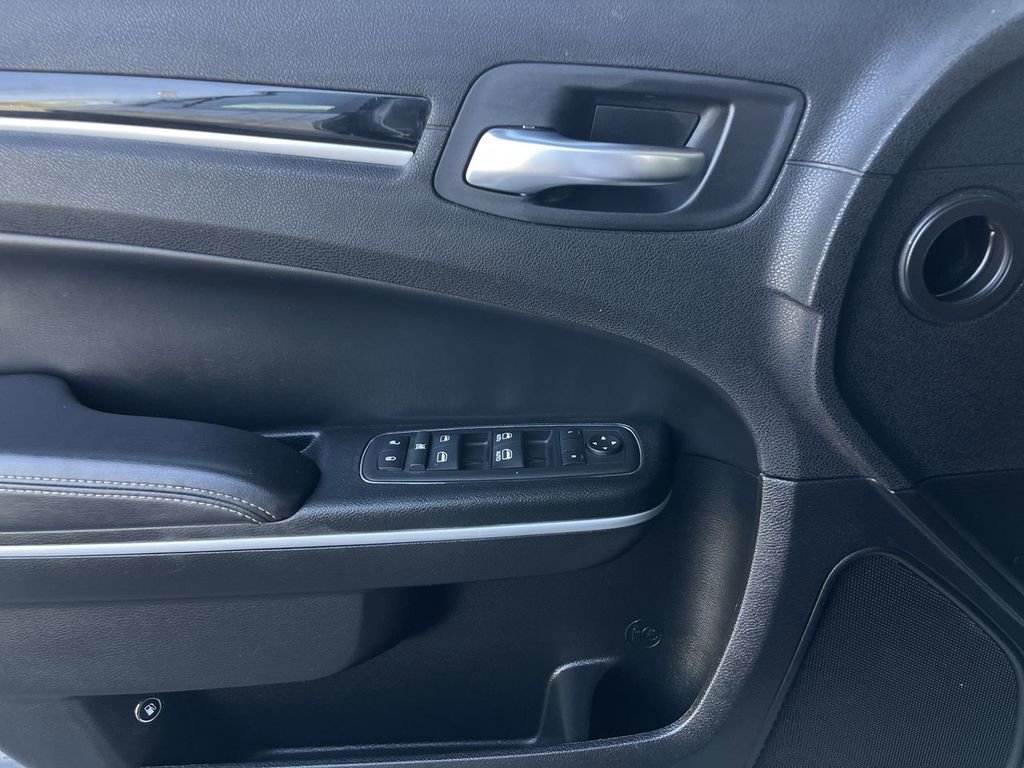 Used 2023 Chrysler 300 S image 22