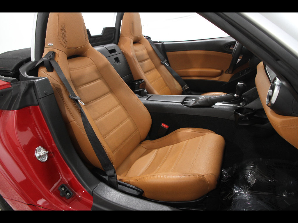 Used 2019 FIAT 124 Spider Lusso w/ Convenience Group RWD image 19