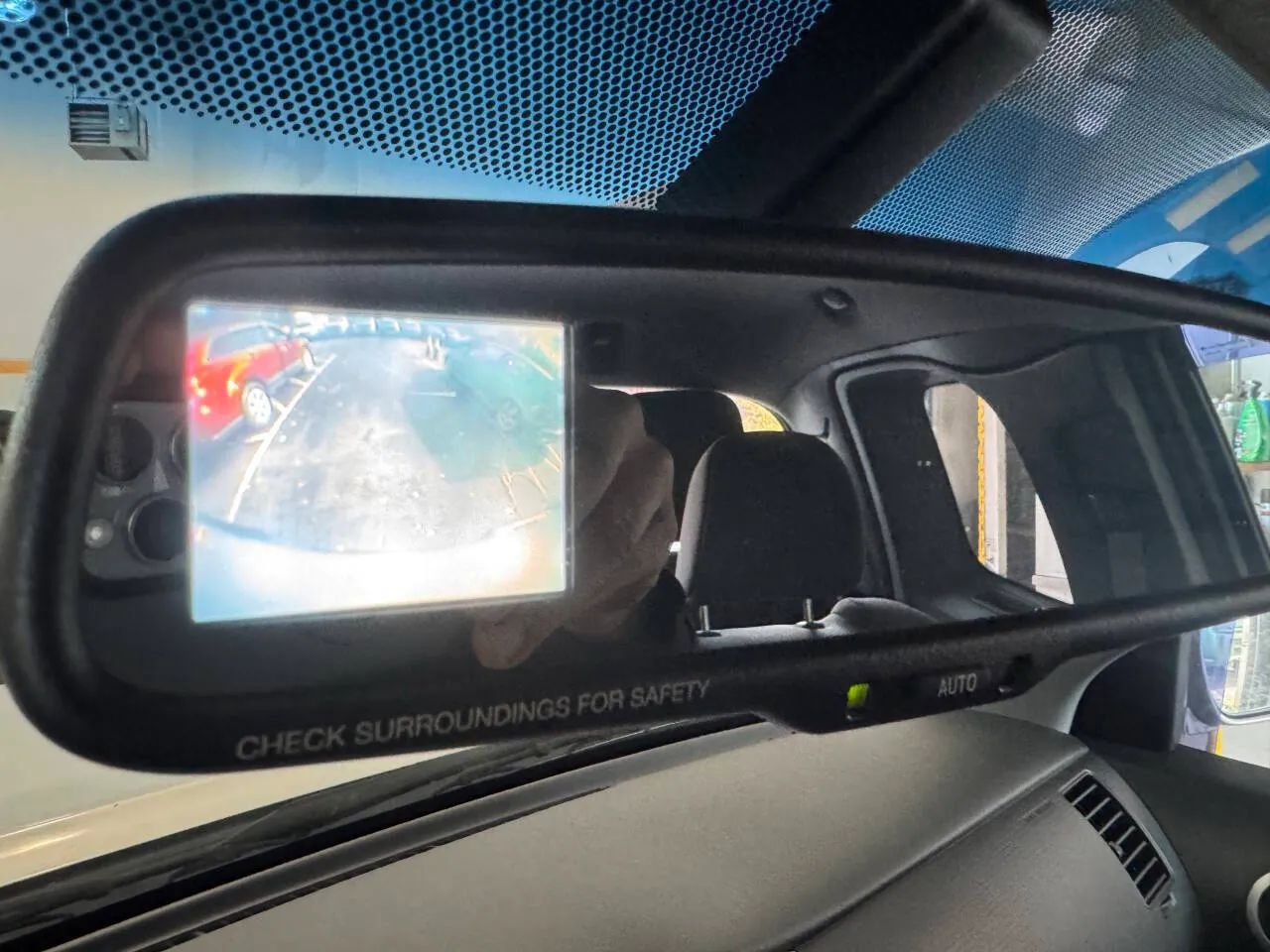 Used 2011 Toyota Tacoma 4x4 Access Cab V6 w/ TRD Sport Pkg image 3