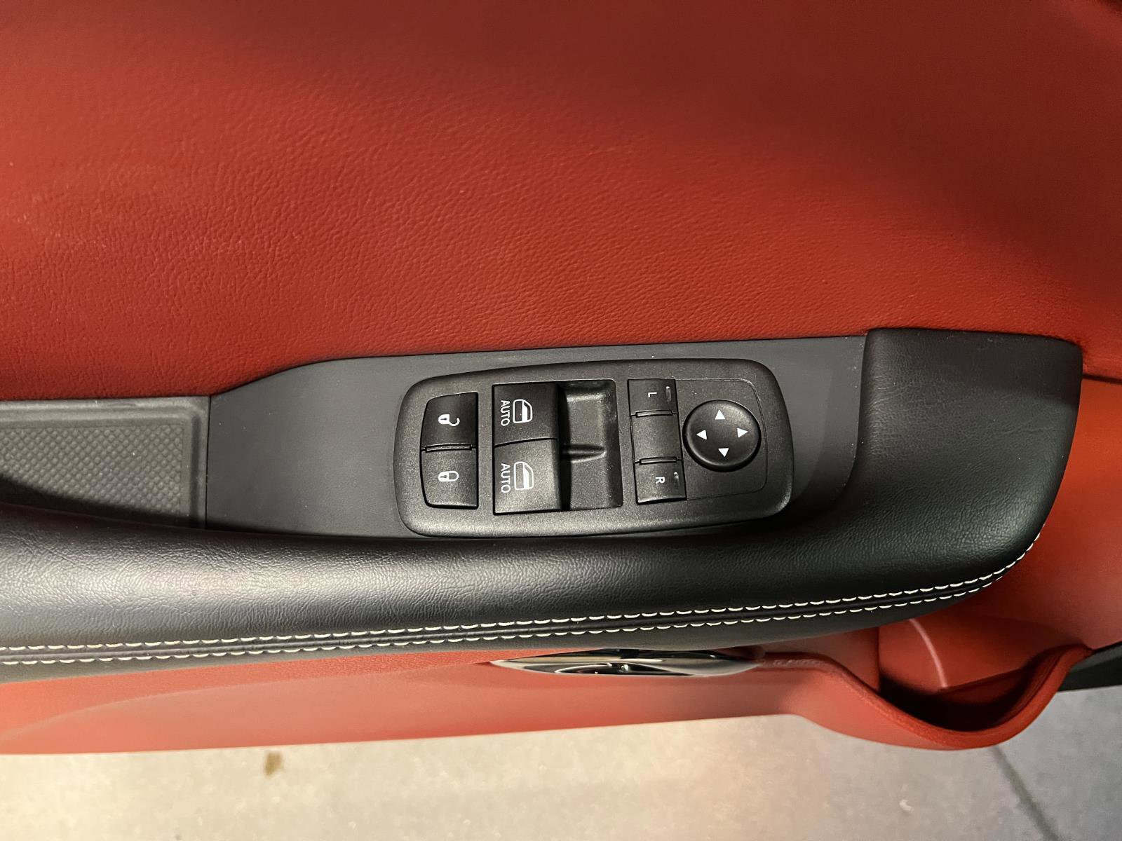 Used 2021 Dodge Challenger SRT Hellcat image 27