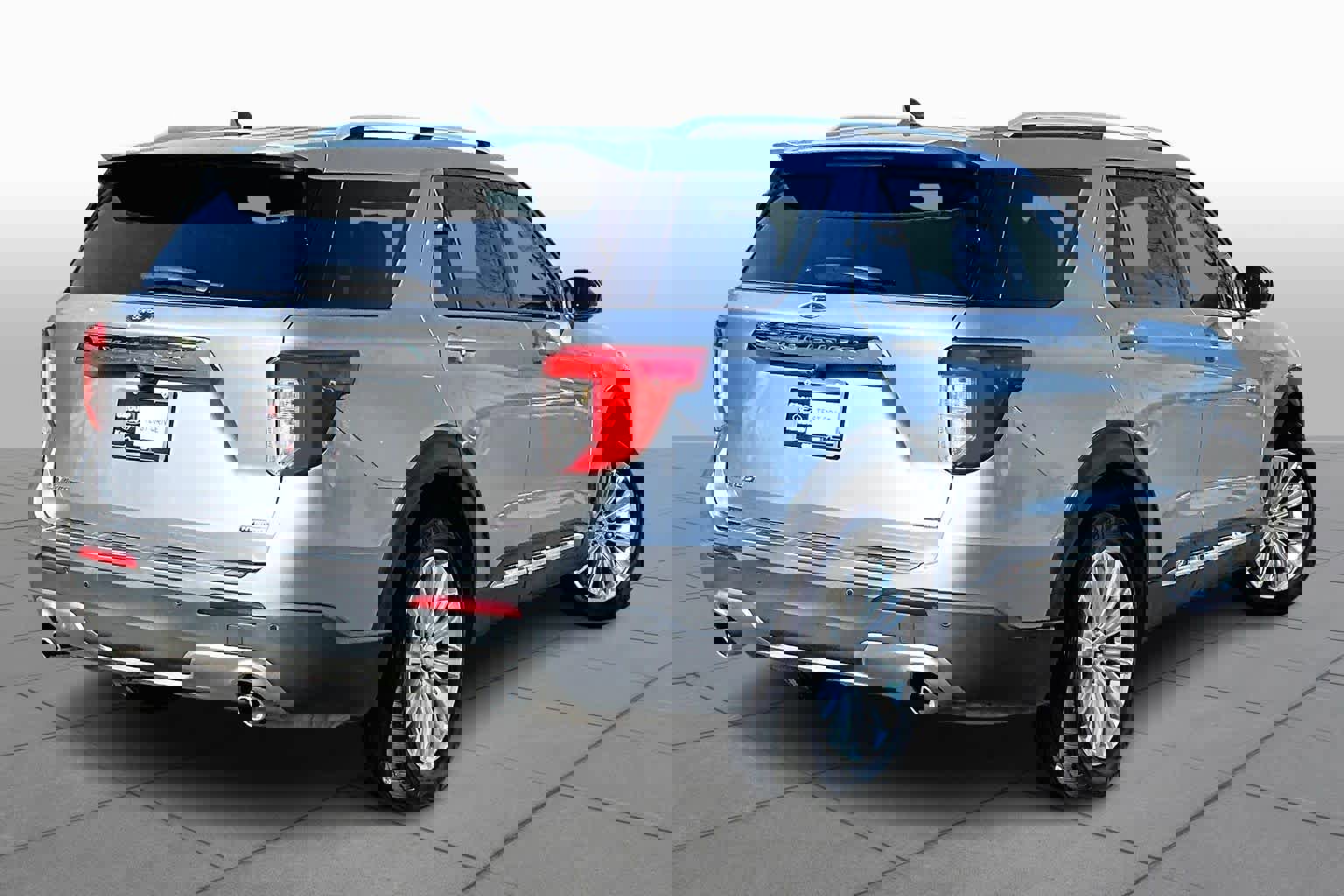 Used 2021 Ford Explorer Limited w/ Hybrid Equipment Group 310A image 13