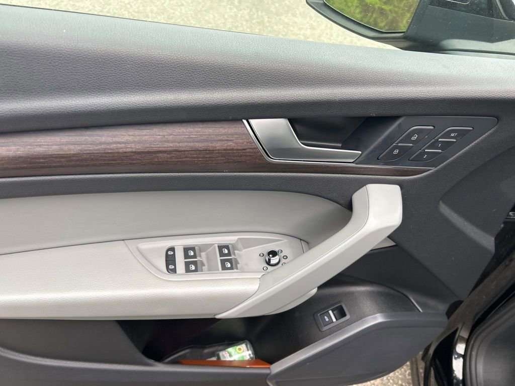 Used 2024 Audi Q5 2.0T Premium image 17