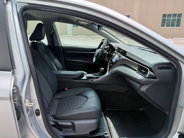 Used 2020 Toyota Camry SE FWD image 21