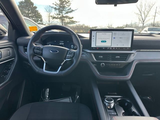 Used 2025 Ford Explorer ST-Line image 15