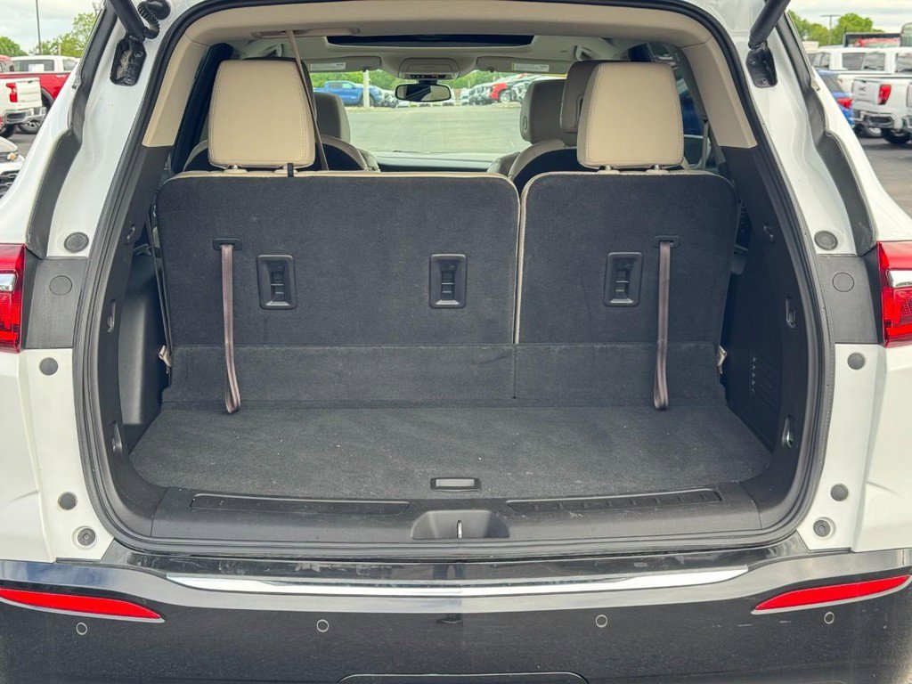 Used 2018 Buick Enclave Essence w/ Trailering Package AWD/4WD image 4