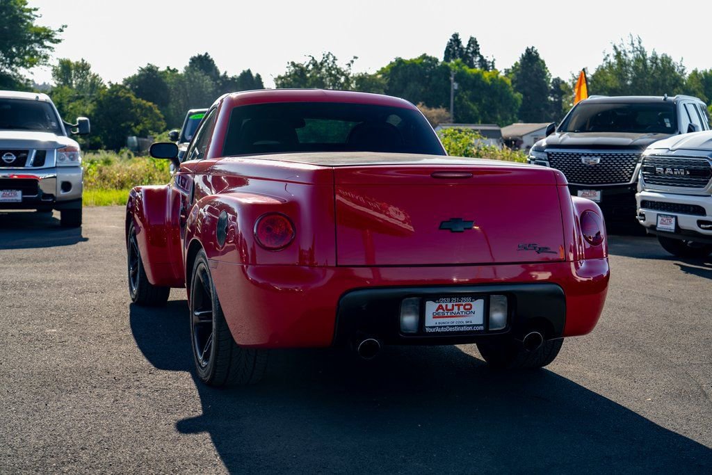 Used 2003 Chevrolet SSR w/ Preferred Equipment Group image 12