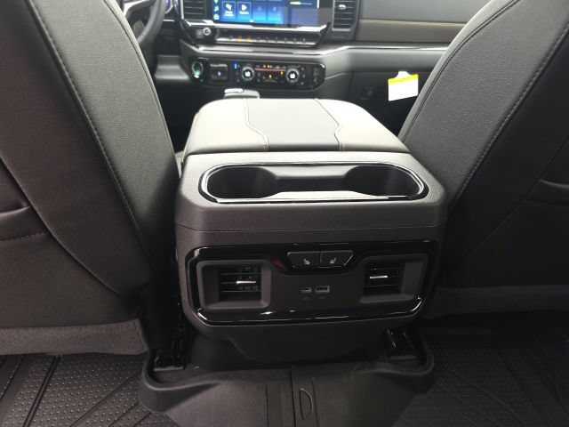New 2026 Chevrolet Silverado 1500 ZR2 w/ Dark Appearance Package AWD/4WD image 31