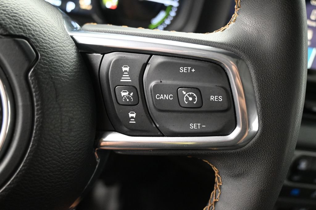Used 2024 Jeep Wrangler Unlimited Sahara AWD/4WD image 20