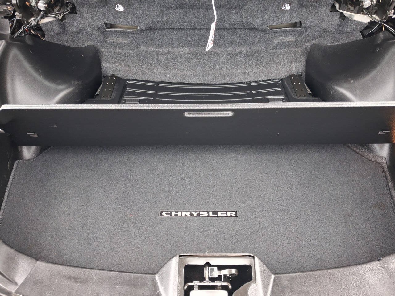 Used 2013 Chrysler 200 Limited FWD image 21