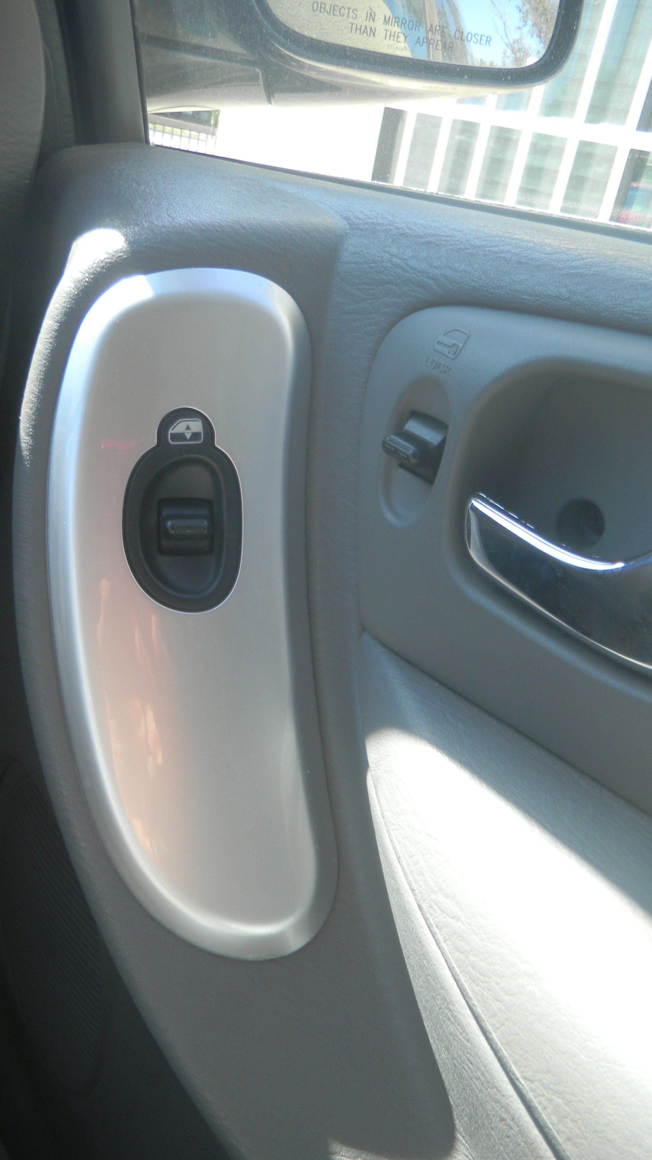 Used 2006 Dodge Grand Caravan SXT image 25