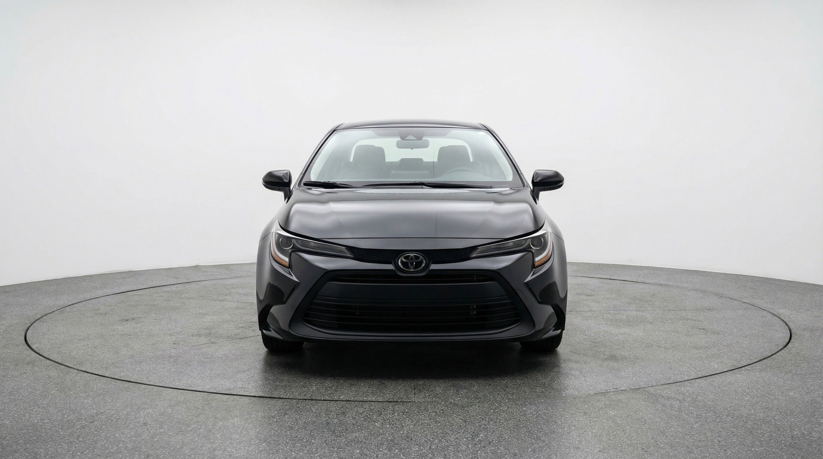 Used 2025 Toyota Corolla LE FWD image 2