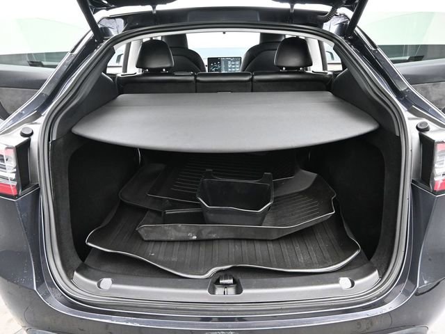 Used 2024 Tesla Model Y Long Range image 17
