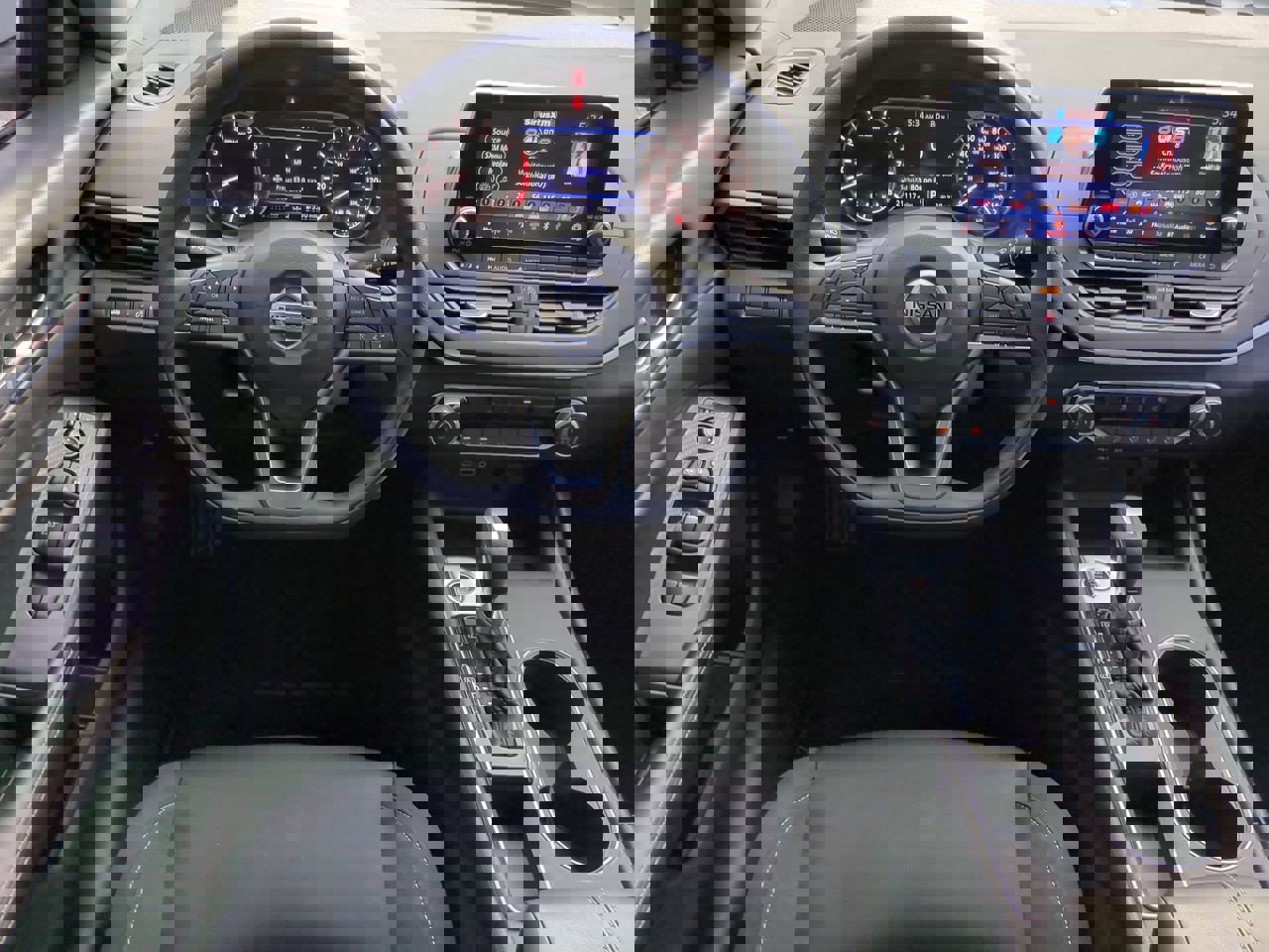 Used 2022 Nissan Altima 2.5 SV image 14