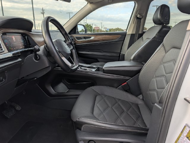Used 2024 Volkswagen Atlas SE FWD image 26