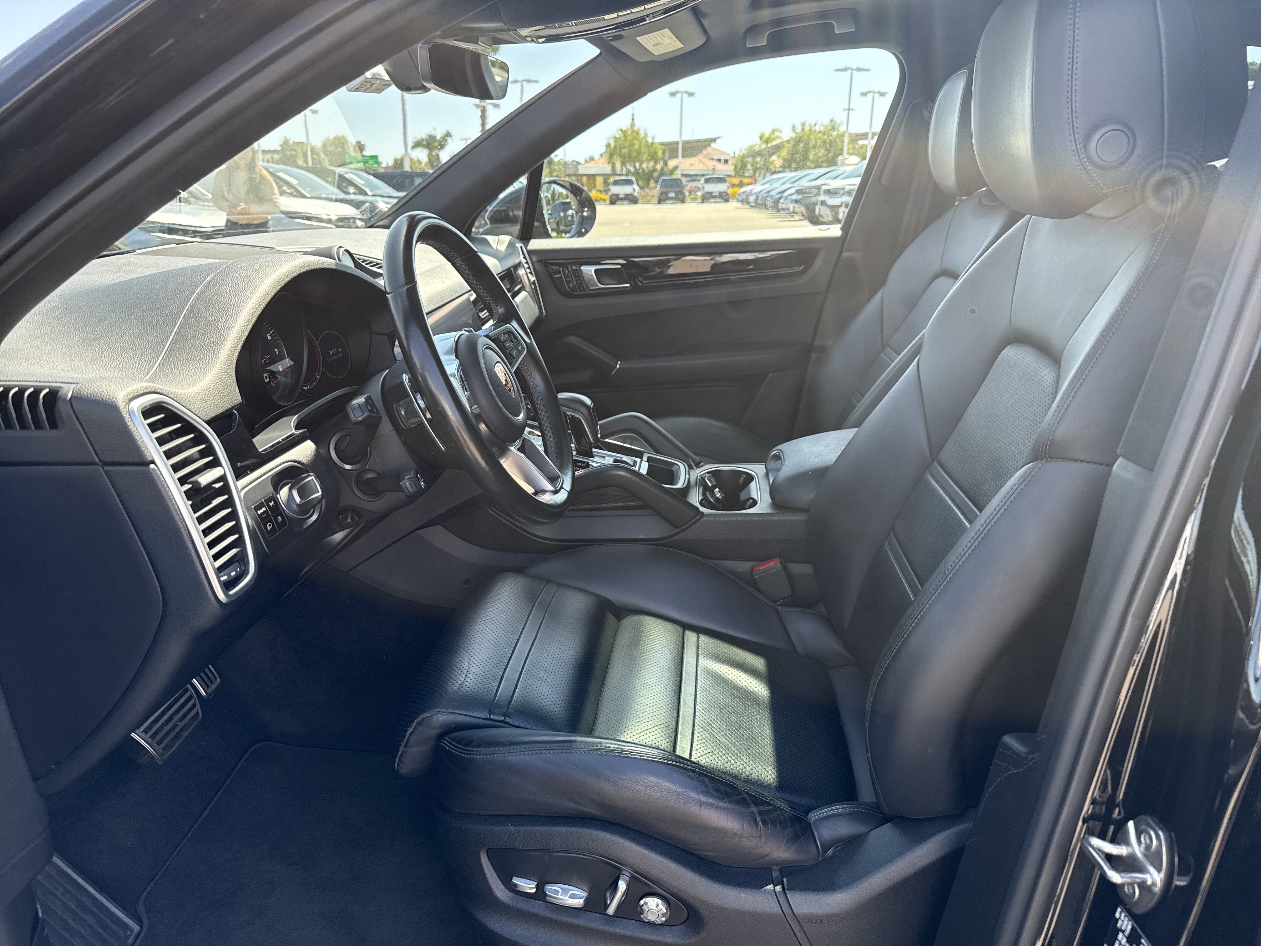 Used 2019 Porsche Cayenne S AWD/4WD image 13