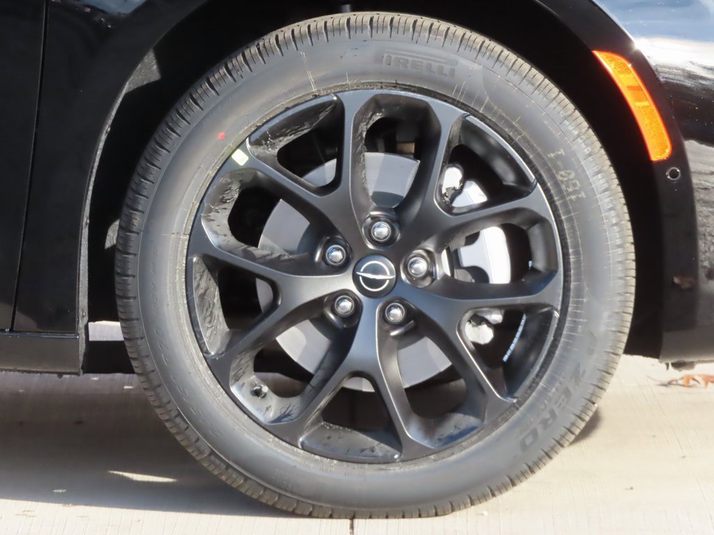 New 2026 Chrysler Pacifica Limited w/ S Appearance Package image 16