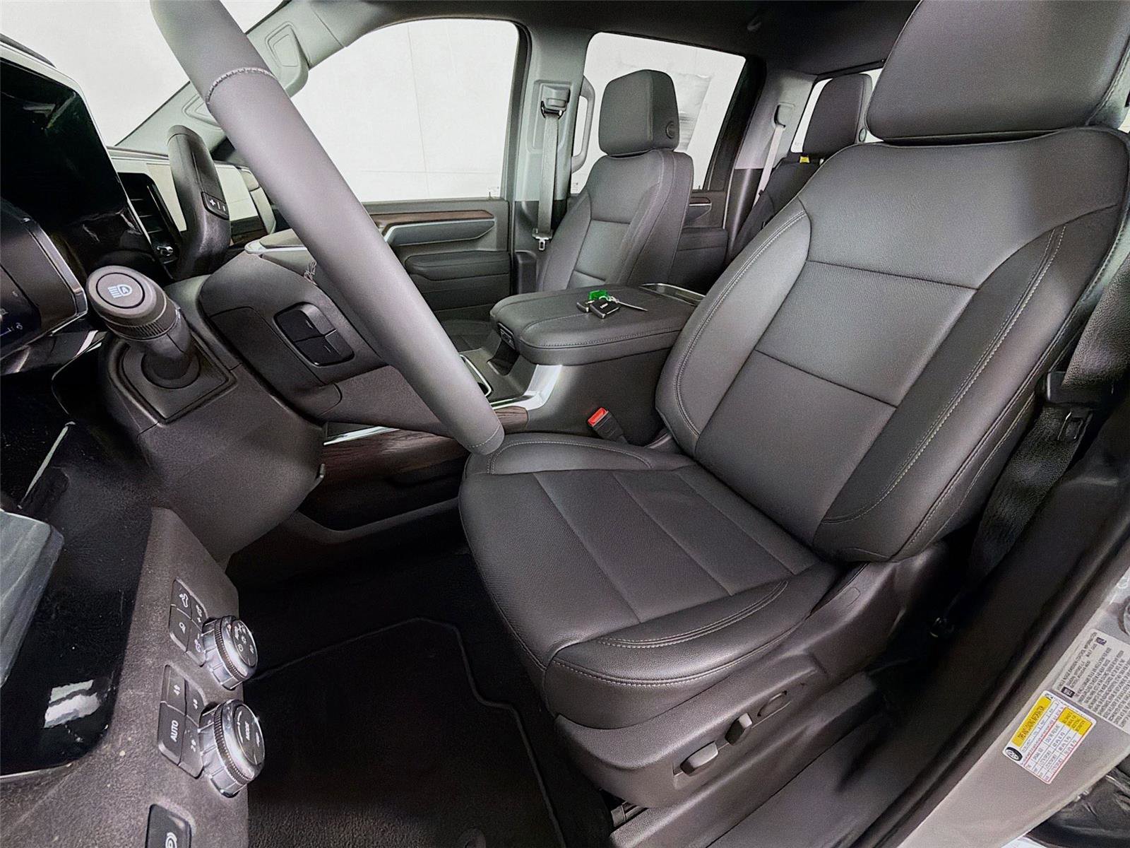 New 2026 GMC Sierra 2500 SLT w/ SLT Premium Package image 11