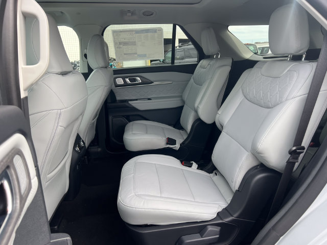 New 2026 Ford Explorer Platinum w/ LUX Leather Package AWD/4WD image 6