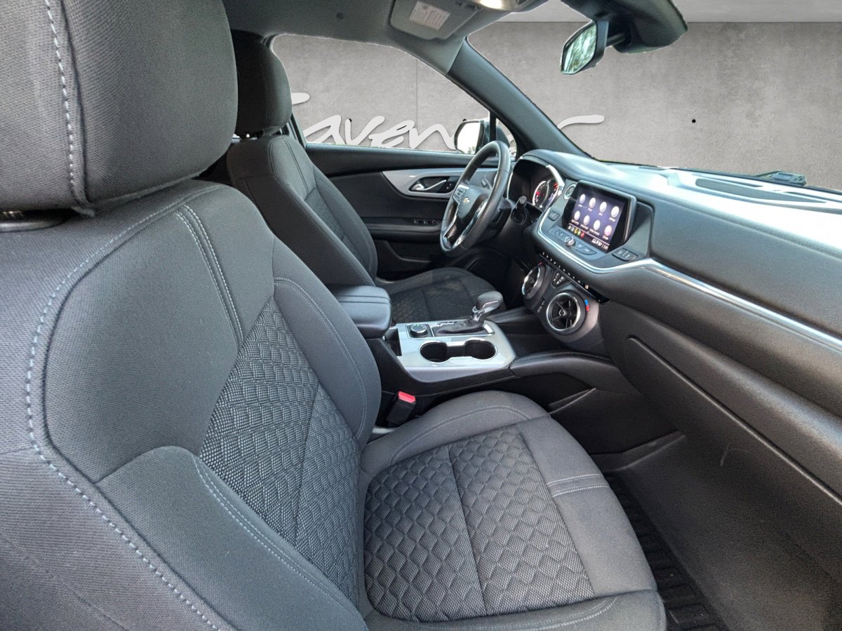 Used 2022 Chevrolet Blazer LT FWD image 29