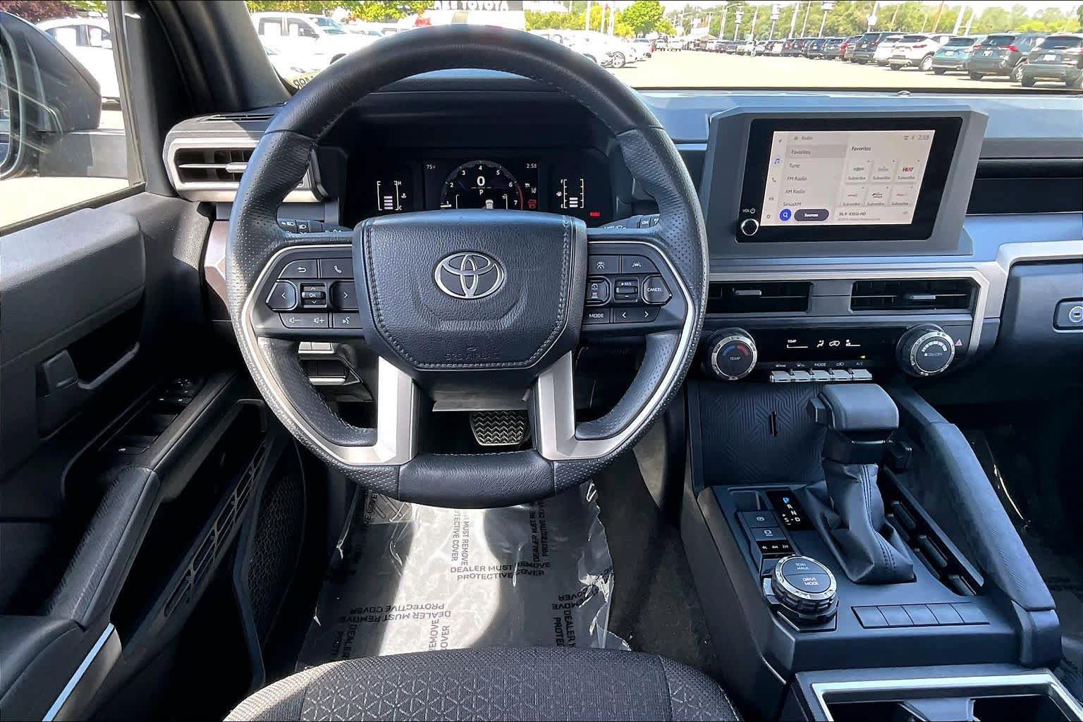 Used 2025 Toyota 4Runner SR5 AWD/4WD image 5