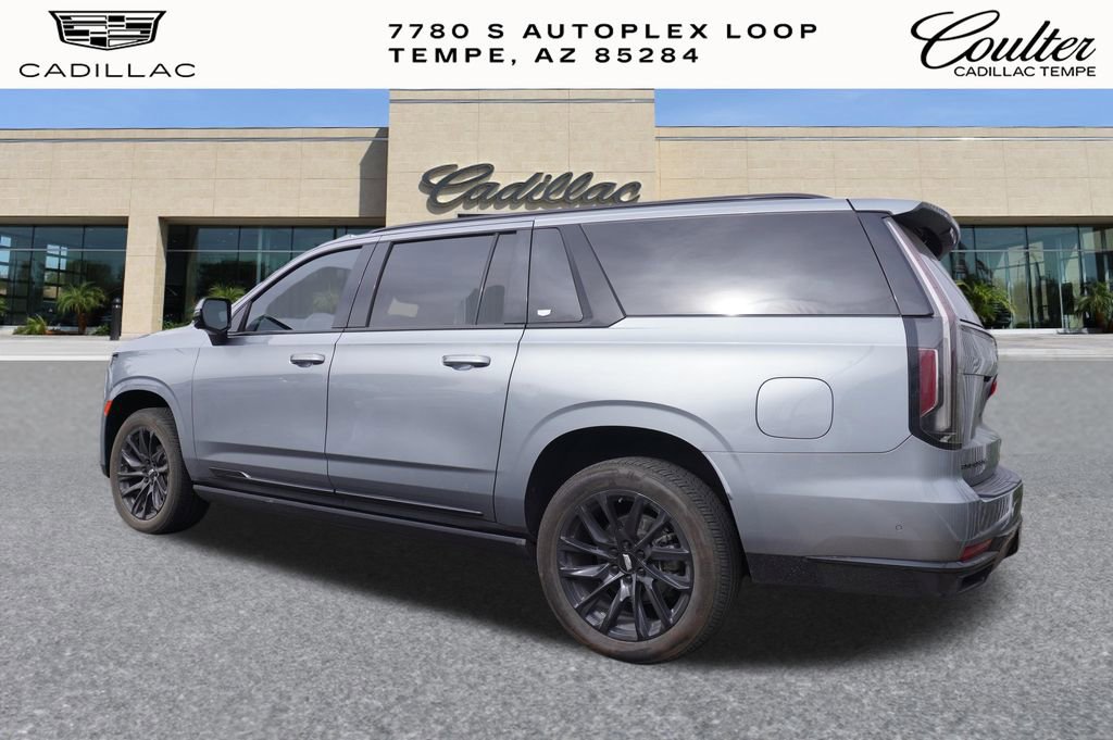 Used 2023 Cadillac Escalade ESV Sport Platinum w/ LPO, ONYX Package image 10