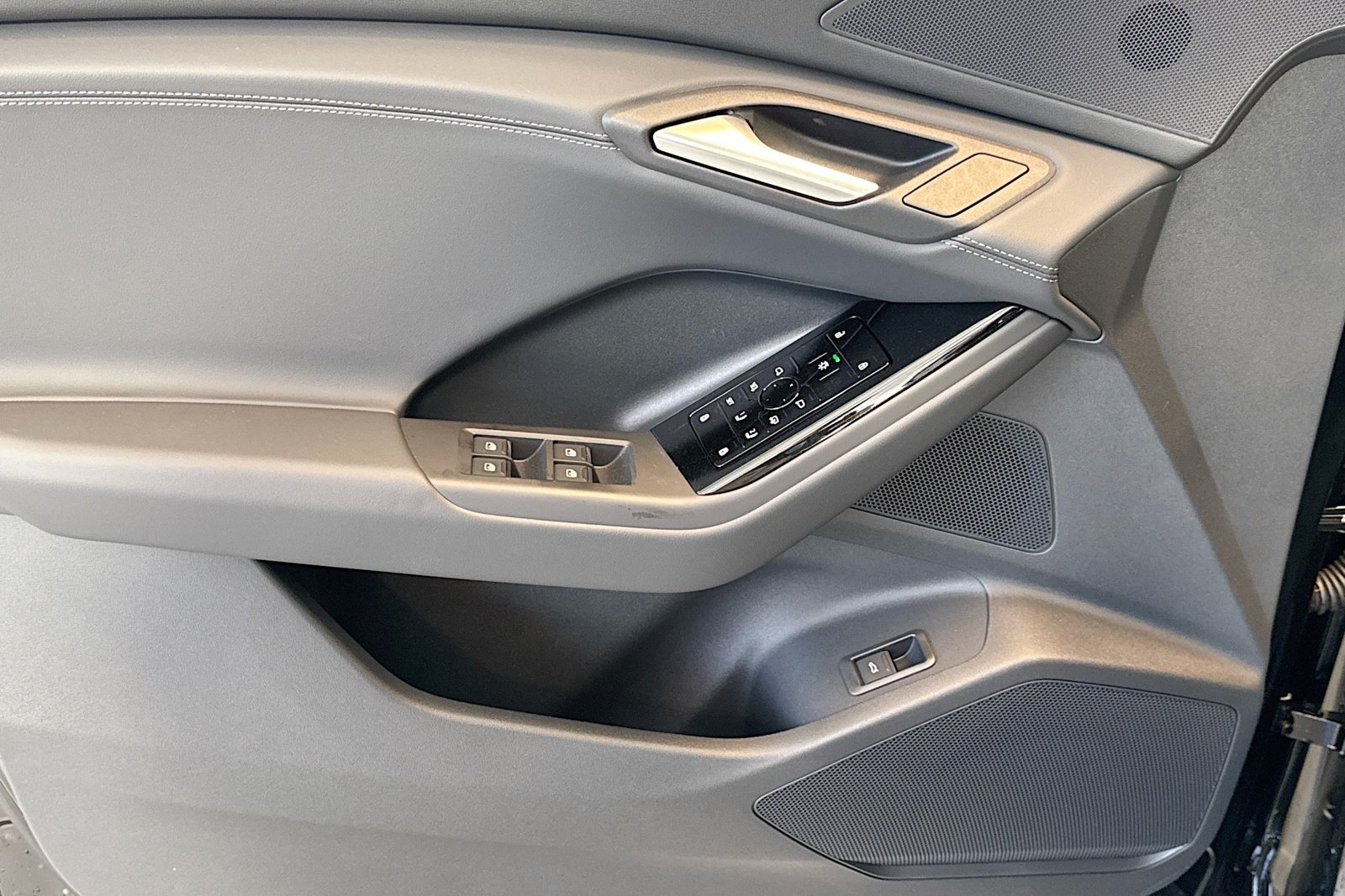 New 2027 Audi Q6 e-tron Premium AWD/4WD image 15