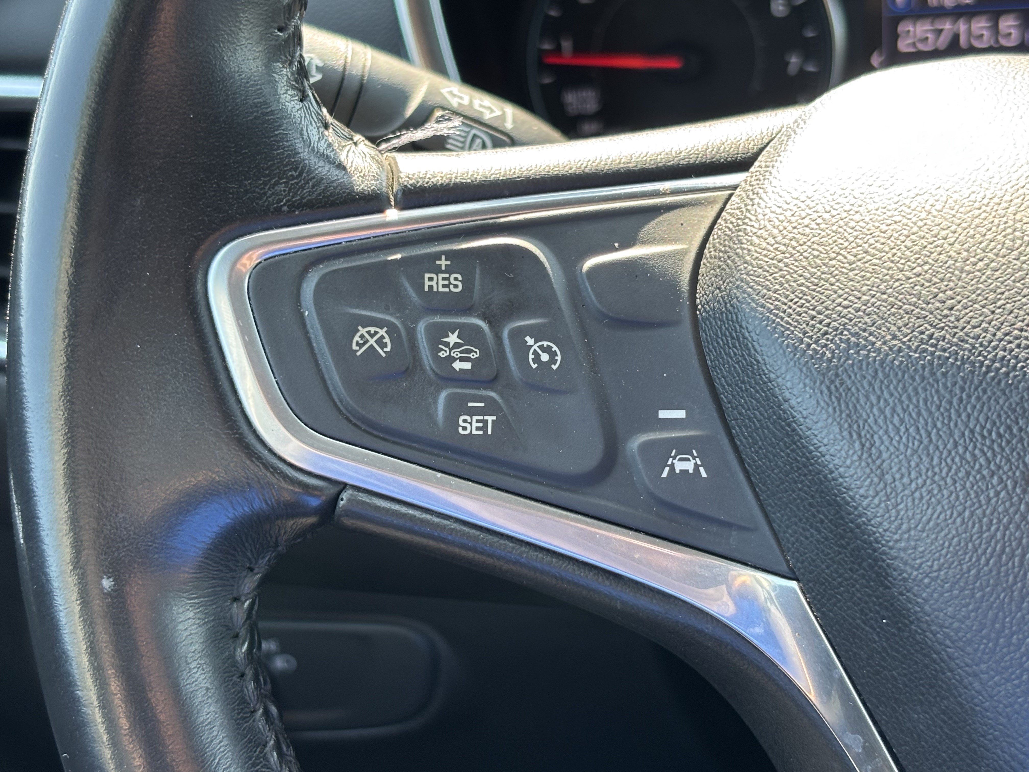 Used 2022 Chevrolet Equinox LT AWD/4WD image 19