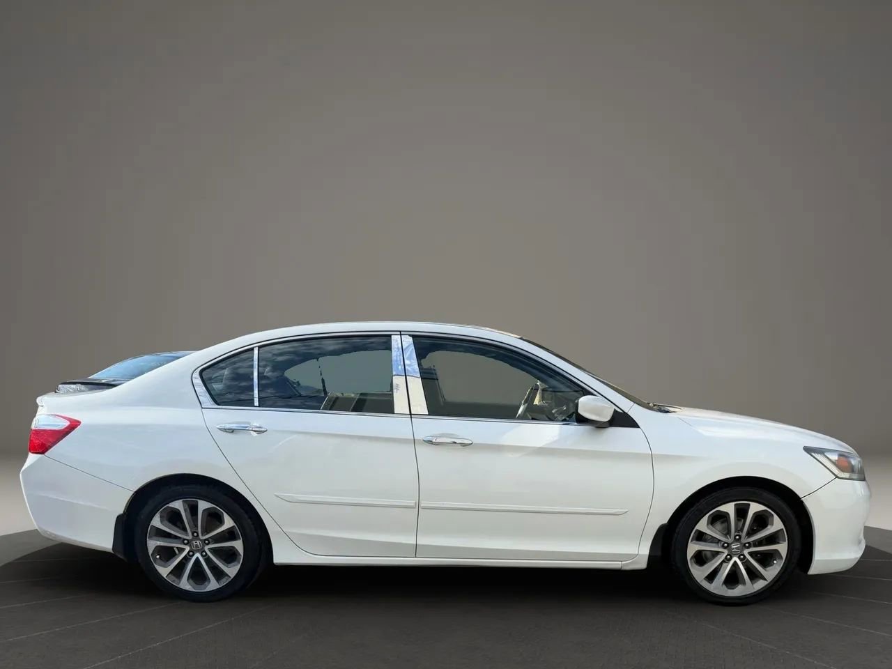 Used 2013 Honda Accord Sport image 4