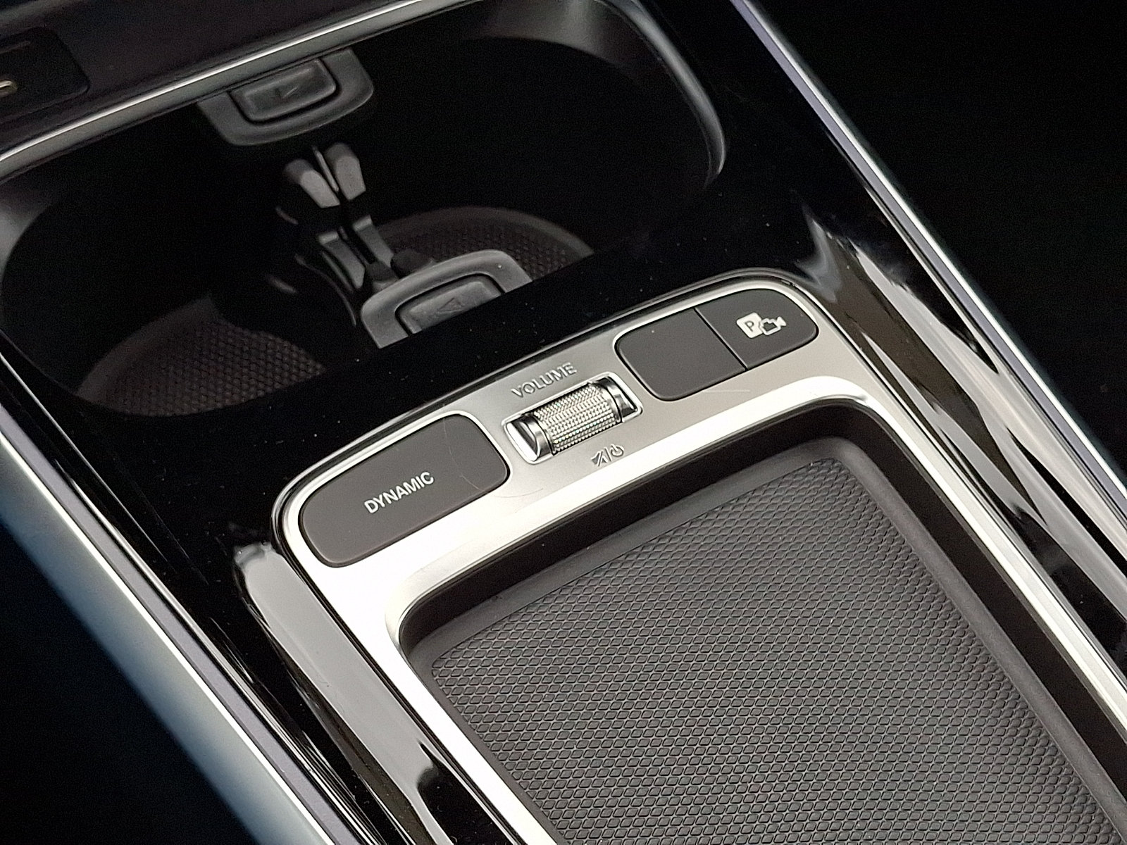 New 2026 Mercedes-Benz GLB 250 4MATIC image 14
