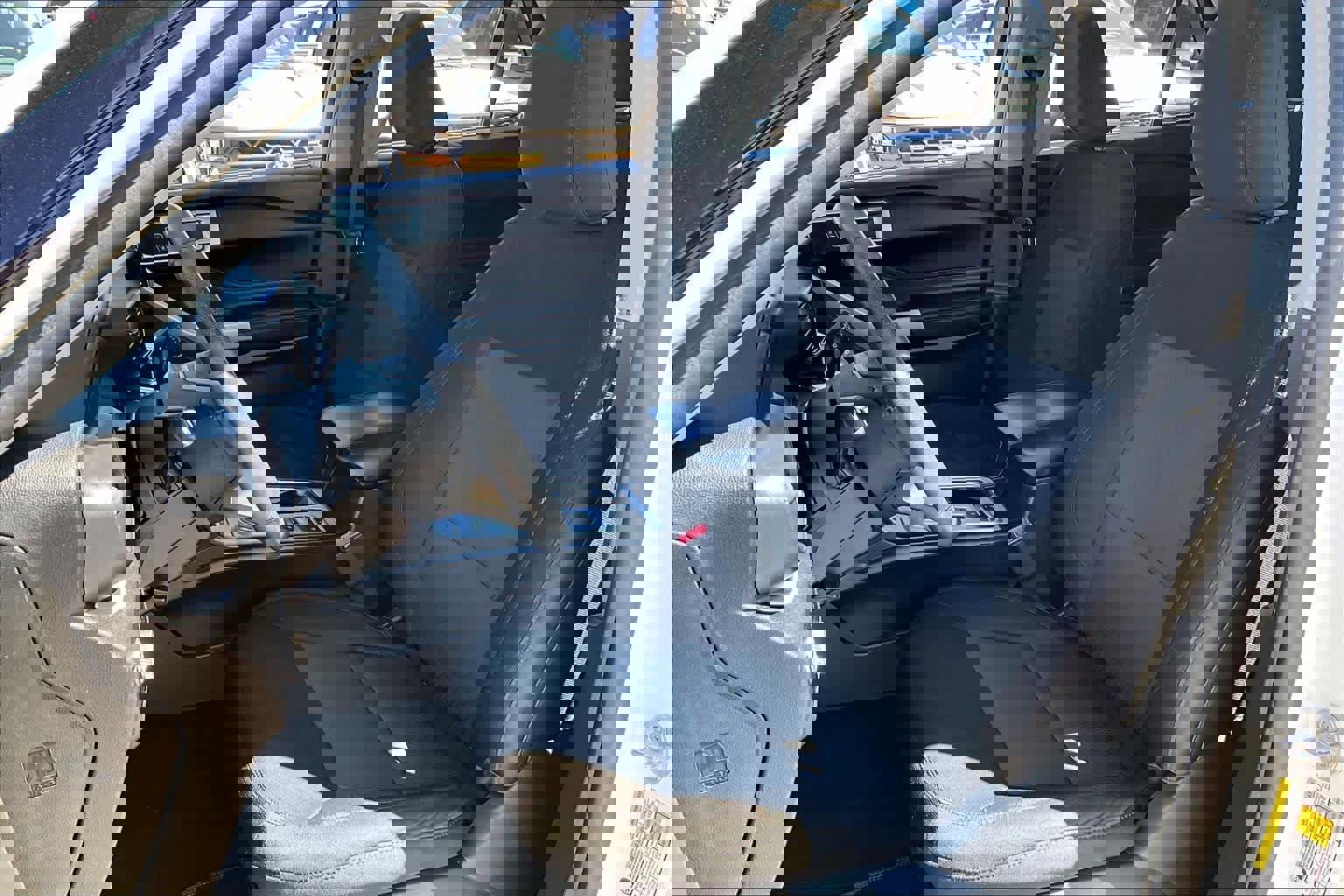 Used 2023 Ford Explorer XLT image 8