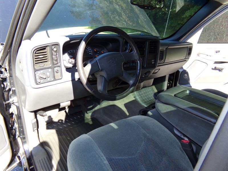 Used 2003 Chevrolet Silverado 1500 LS w/ Suspension Package, Off-Road AWD/4WD image 20