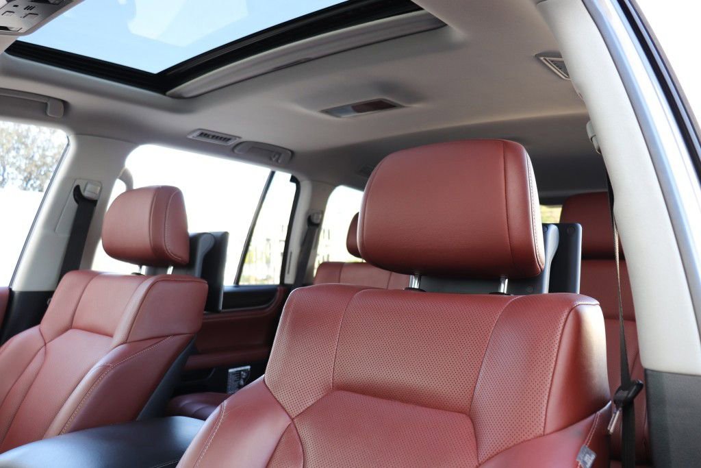 Used 2019 Lexus LX 570 4WD w/ Luxury Package image 66