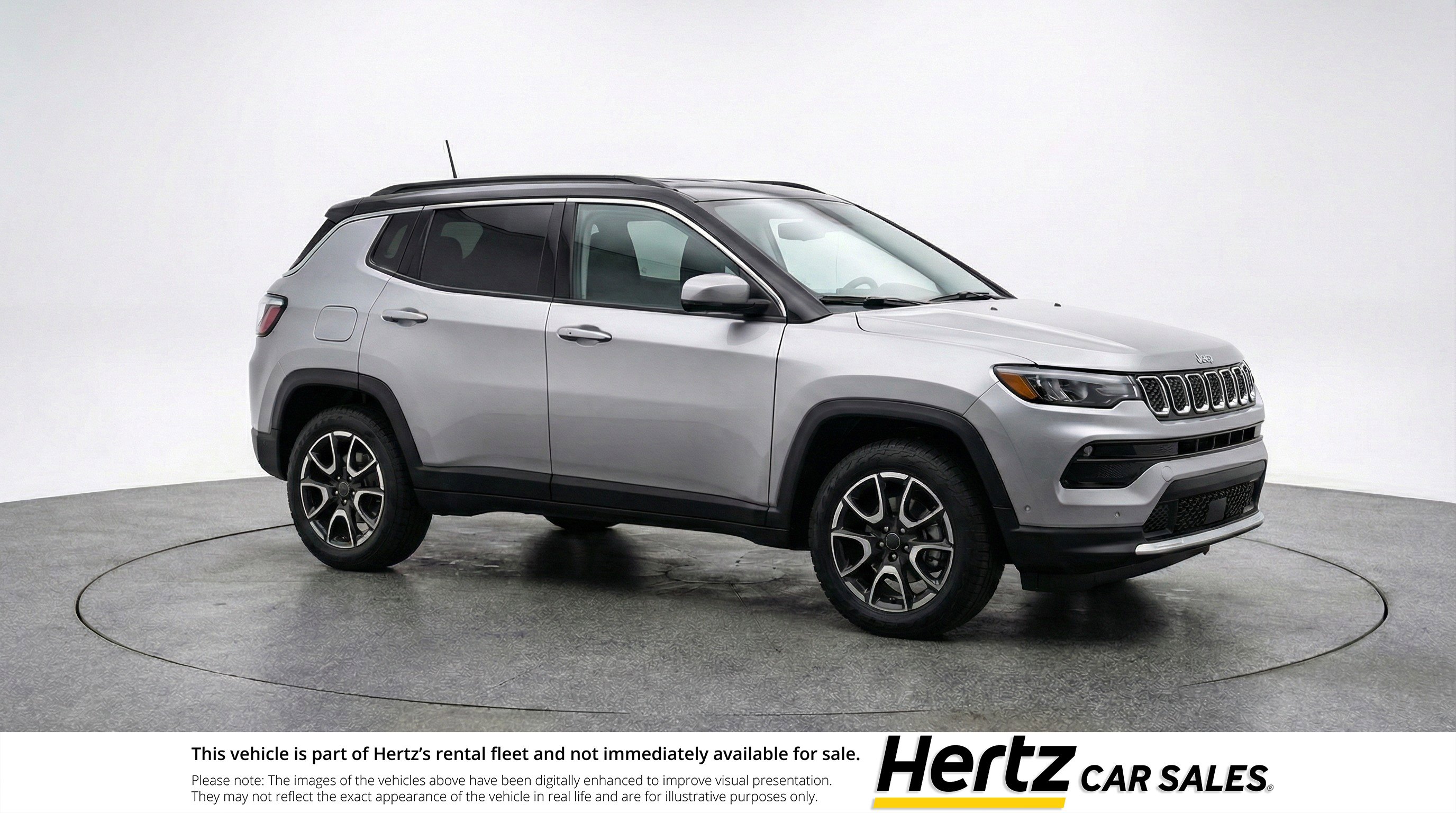 Used 2025 Jeep Compass Trailhawk image 1