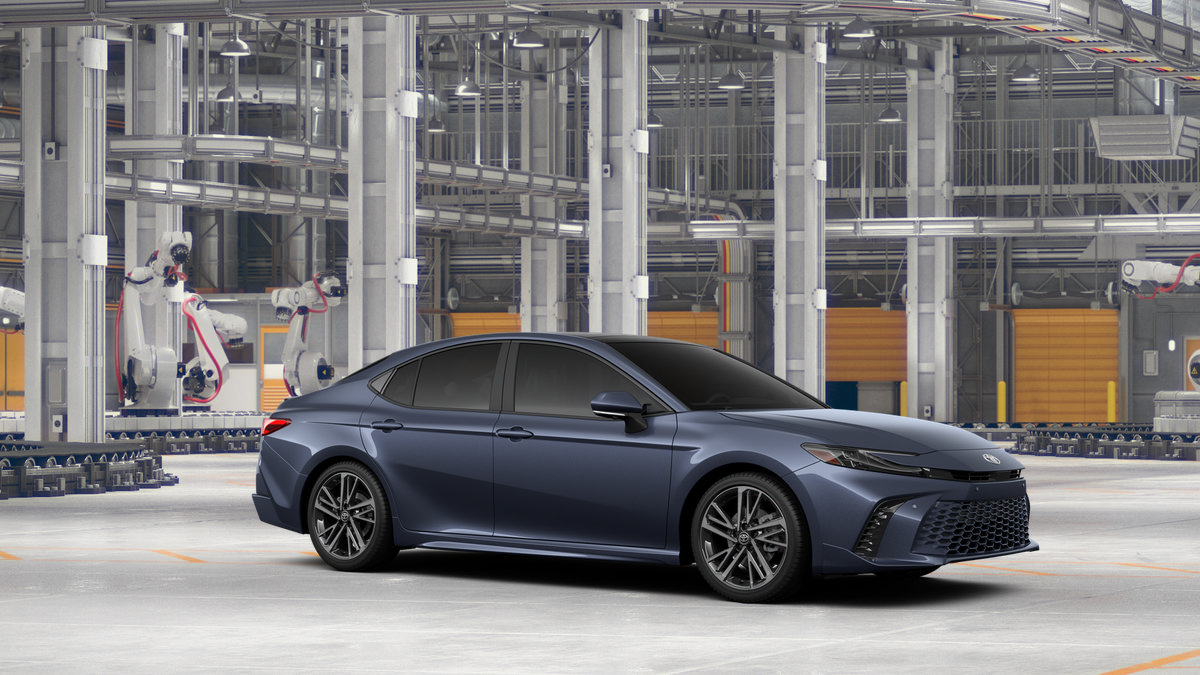 New 2026 Toyota Camry Hybrid FWD image 14