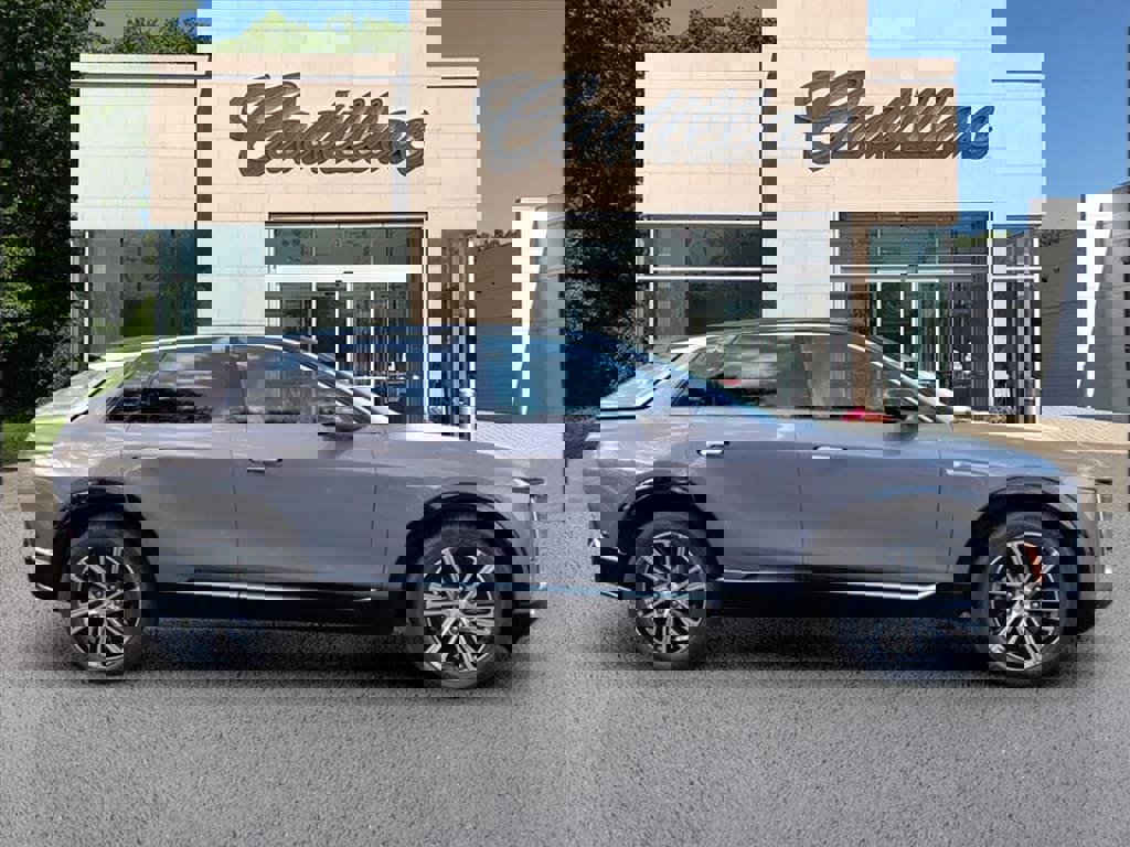 New 2026 Cadillac Lyriq Luxury image 6