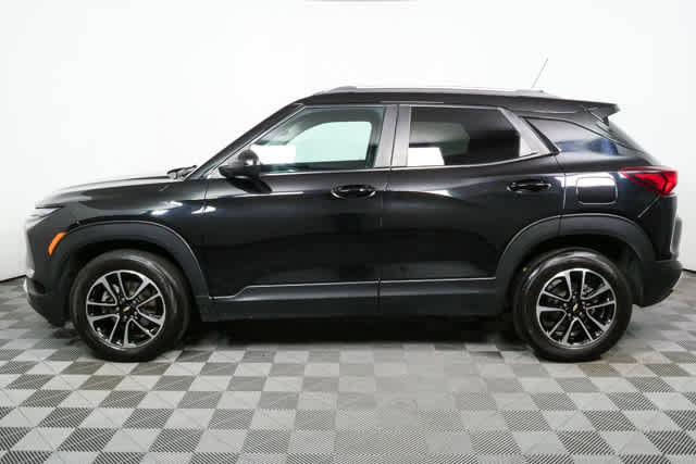 Used 2024 Chevrolet TrailBlazer LT w/ Driver Confidence Package image 24