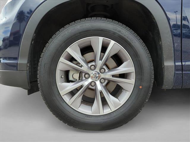 Used 2014 Toyota Highlander Plus FWD image 24